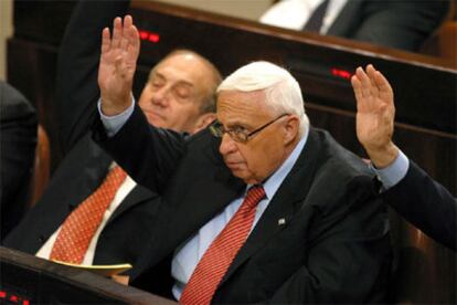 Ariel Sharon, durante la votación de la ley de compensación a los colonos de Gaza.