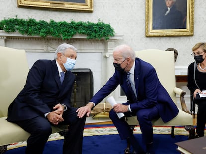 Joe Biden, recibe a Andrés Manuel López Obrador, este jueves en Washington.