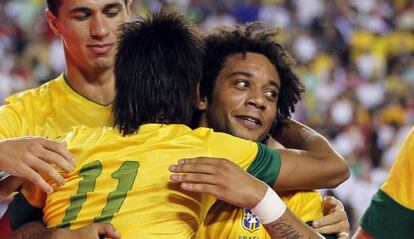 Marcelo y Neymar, en un partido con su selección