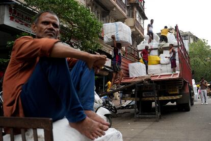 Trabajadores en Mumbai, India.