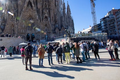 Colas de turistas en la Sagrada Familia 2021