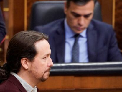 Pablo Iglesias y Pedro Sánchez, en la sesión inaugural de la legislatura.