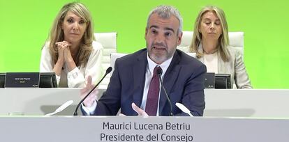 El presidente de Aena, Maurici Lucena, durante su intervención en la junta de accionistas celebrada esta mañana en el aeropuerto de Madrid-Barajas.