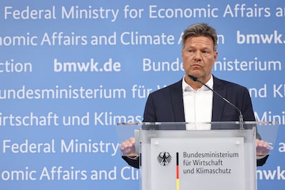 El ministro de Economía y Clima alemán, Robert Habeck, este miércoles durante la rueda de prensa en la que ha anunciado la destitución de Patrick Graichen.