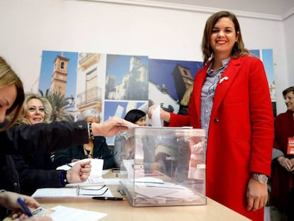 La concejal del PSPV-PSOE, Sandra G&oacute;mez, ejerciendo en el voto en las primarias que ha ganado. 