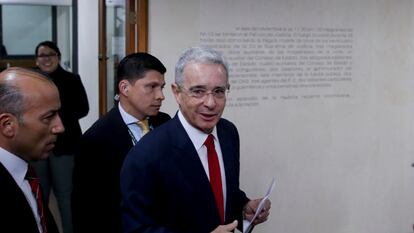 Álvaro Uribe chega à Corte Suprema de Justiça, em 8 de outubro de 2019.