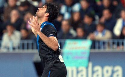 Diego Costa festeja un tanto al Málaga.