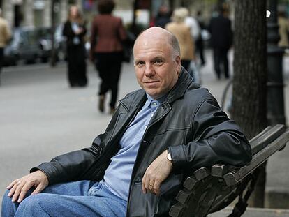 El novelista Peter Robinson, retratado en Barcelona.