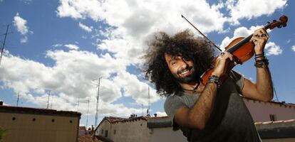 El violinista armenio Ara Malikian, en su casa de Madrid. 