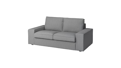 Detalle de este sofá de dos plazas en tonos grises. IKEA. 
