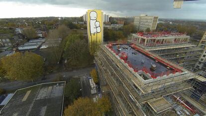 Intervención en un edificio del británico Stik.