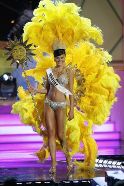 Miss Uruguay, Fatimih Davila, en el certamen de belleza en 2006.