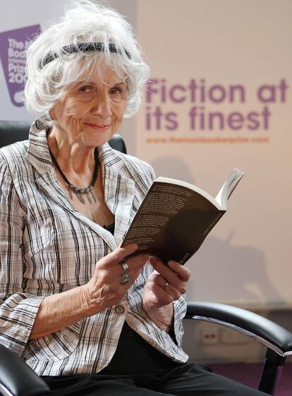 La escritora canadiense Alice Munro en 2009 en el Trinity College, en Dublín.