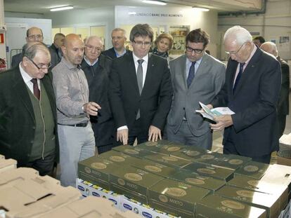 Puigdemont visita el Banc dels Aliments.