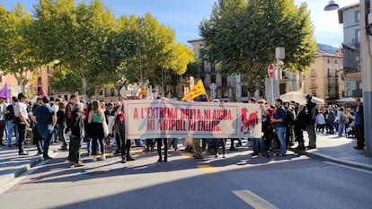 Centenares de personas protestan contra Orriols (AC) y "la extrema derecha" en Ripoll (Girona), en una imagen de archivo.