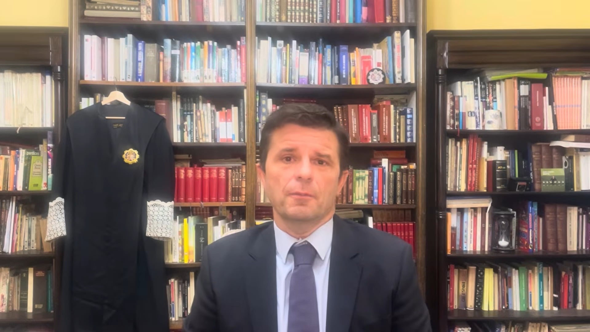 Captura de pantalla de un vídeo de Sáenz de Tejada de su canal de Youtube bautizado como 'Magistrado Anticorrupción TV'.