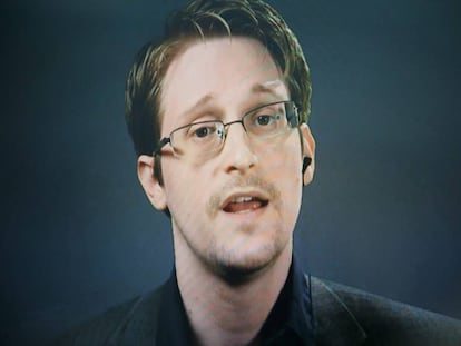 Edward Snowden en videoconferencia desde Mosc&uacute; (Rusia) durante una campa&ntilde;a para perdonar al exesp&iacute;a.