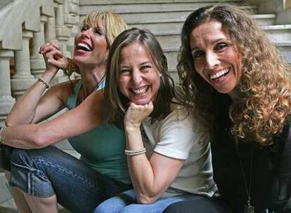 De izquierda a derecha, las actrices Miriam Díaz-Aroca, Natalia Dicenta y Ana Belén.