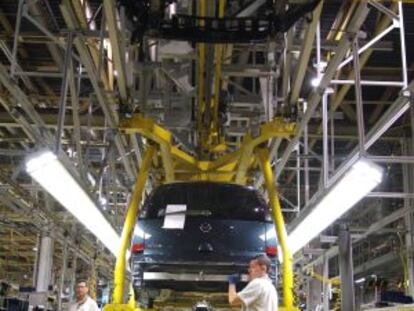 Cadena de montaje en la planta de General Motors en Figueruelas