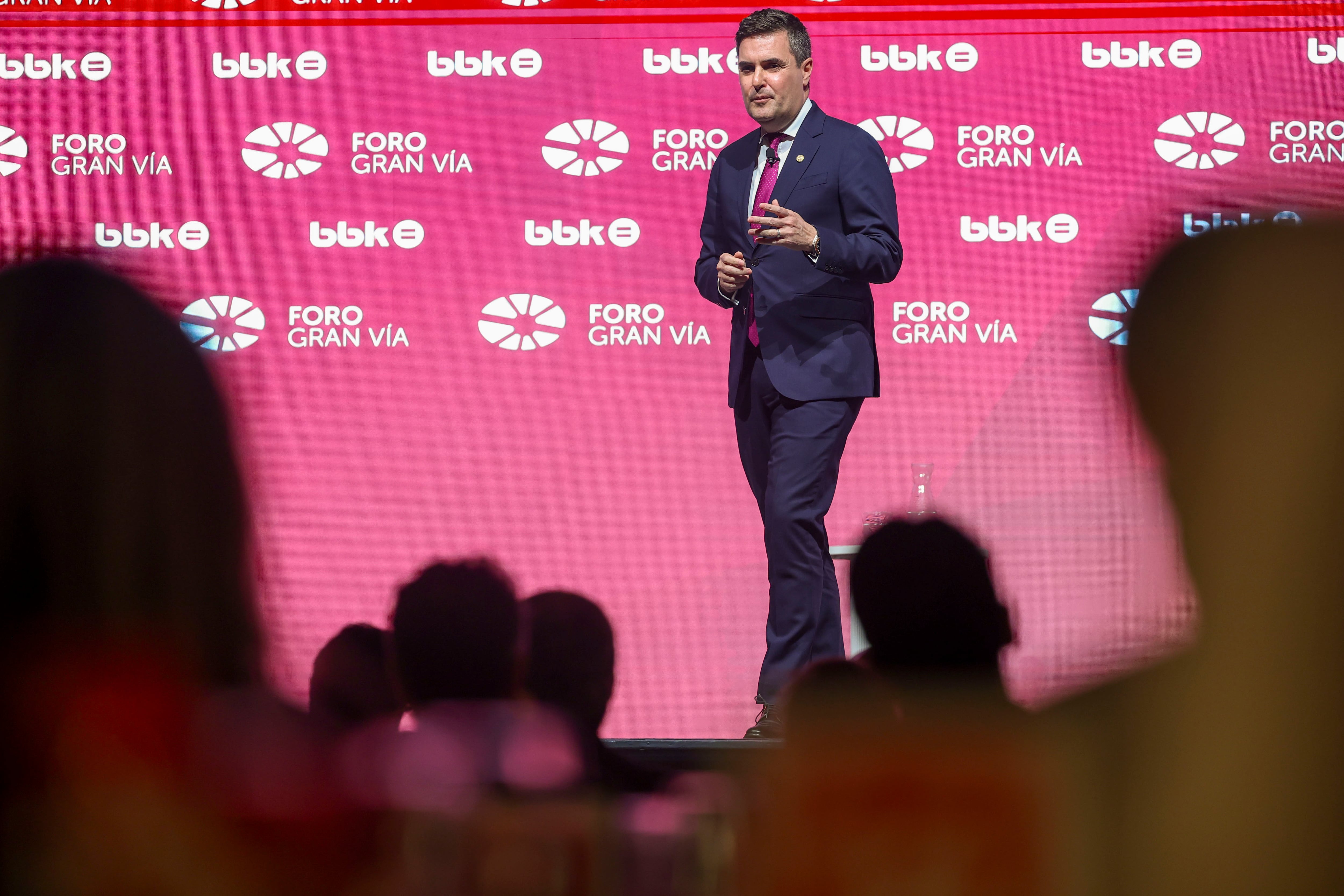 Euskadi plantea revisar las “distorsiones” que encarecen la tarifa eléctrica para la gran industria