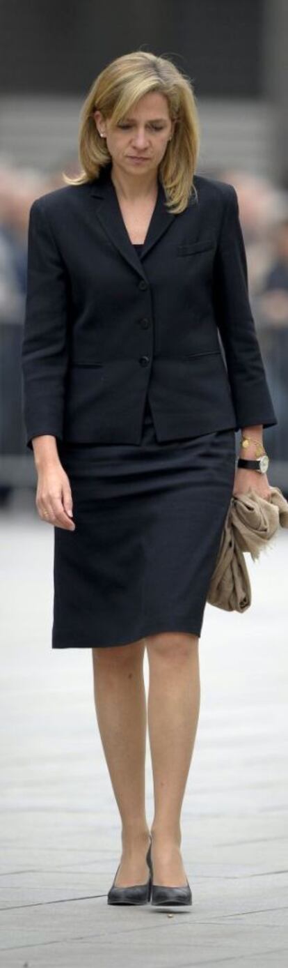 La Infanta arriba al funeral del president del Comitè Olímpic Internacional, Juan Antonio Samaranch, el 22 d'abril del 2010 a Barcelona.