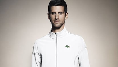 Novak Djokovic, actual n&uacute;mero dos de la ATP, con prendas de la firma Lacoste de la que es nueva imagen.