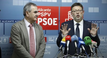 El secretario del PSPV, Ximo Puig, este lunes en Alicante junto a su hom&oacute;logo murciano, Rafael Tovar. 