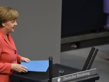 A chanceler alemã, Angela Merkel, nesta sexta-feira no Bundestag.