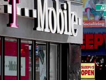 Tiendas de T-Mobile y AT&T en Nueva York.