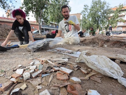 Excavación arqueológica en el solar de la calle de Peironcely (Vallecas) donde se levantaron chabolas tras los bombardeos de la Guerra Civil.