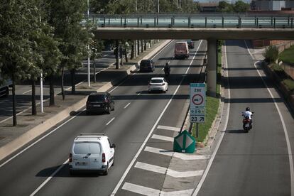 La Ronda Litoral de Barcelona, el día que entraron en vigor las multas en la Zona de Bajas Emisiones (ZBE).