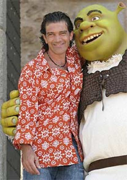 Antonio Banderas y el ogro <b>Shrek,</b> en Manzanares el Real.