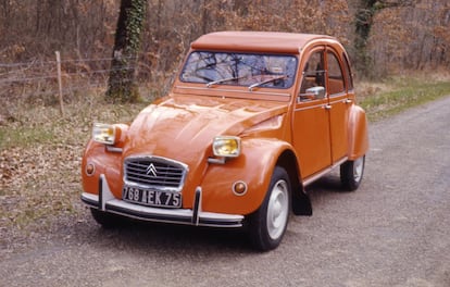 El Citroën 2cv es el segundo clásico más vendido en el mercado de ocasión. Todavía no tiene una versión renovada, aunque hay rumores de que podría estar al caer.