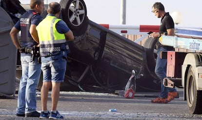 La policía investiga el coche usado en el ataque terrorista de Cambrils.