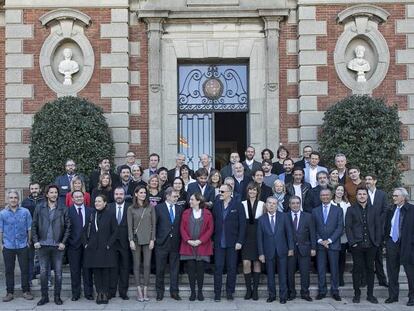 Els premiats junt amb l'alcaldessa de Barcelona, Ada Colau