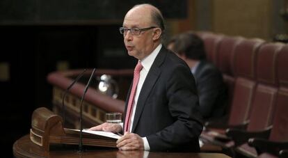 Crist&oacute;bal Montoro, ministro de Hacienda, en el Congreso