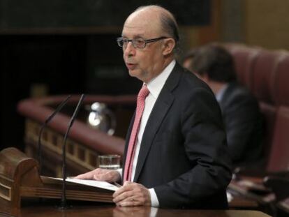 Cristóbal Montoro, ministro de Hacienda, en el Congreso