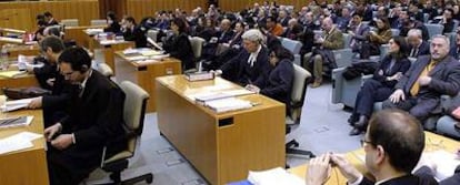 Una vista parcial de la sala del Tribunal de Justicia de la UE donde se celebró ayer la audiencia. En primer término, los abogados de las partes.