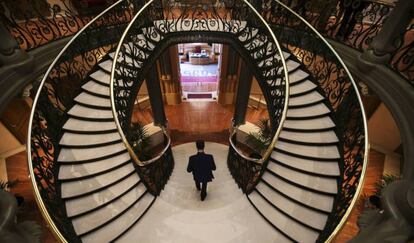 Escaleras interiores del Palacio de Longoria, sede de la Sociedad General de Autores y Editores.