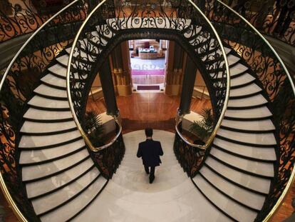 Escaleras interiores del Palacio de Longoria, sede de la Sociedad General de Autores y Editores. 