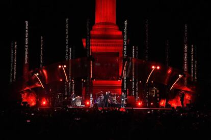 The Edge, Larry Mullen Jr., Bono y Adam Clayton en los MTV en Londres.