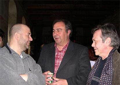 Cuco Pérez, Fernando Ortiz y Moncho Alpuente, en el festival ecologista de la primavera.