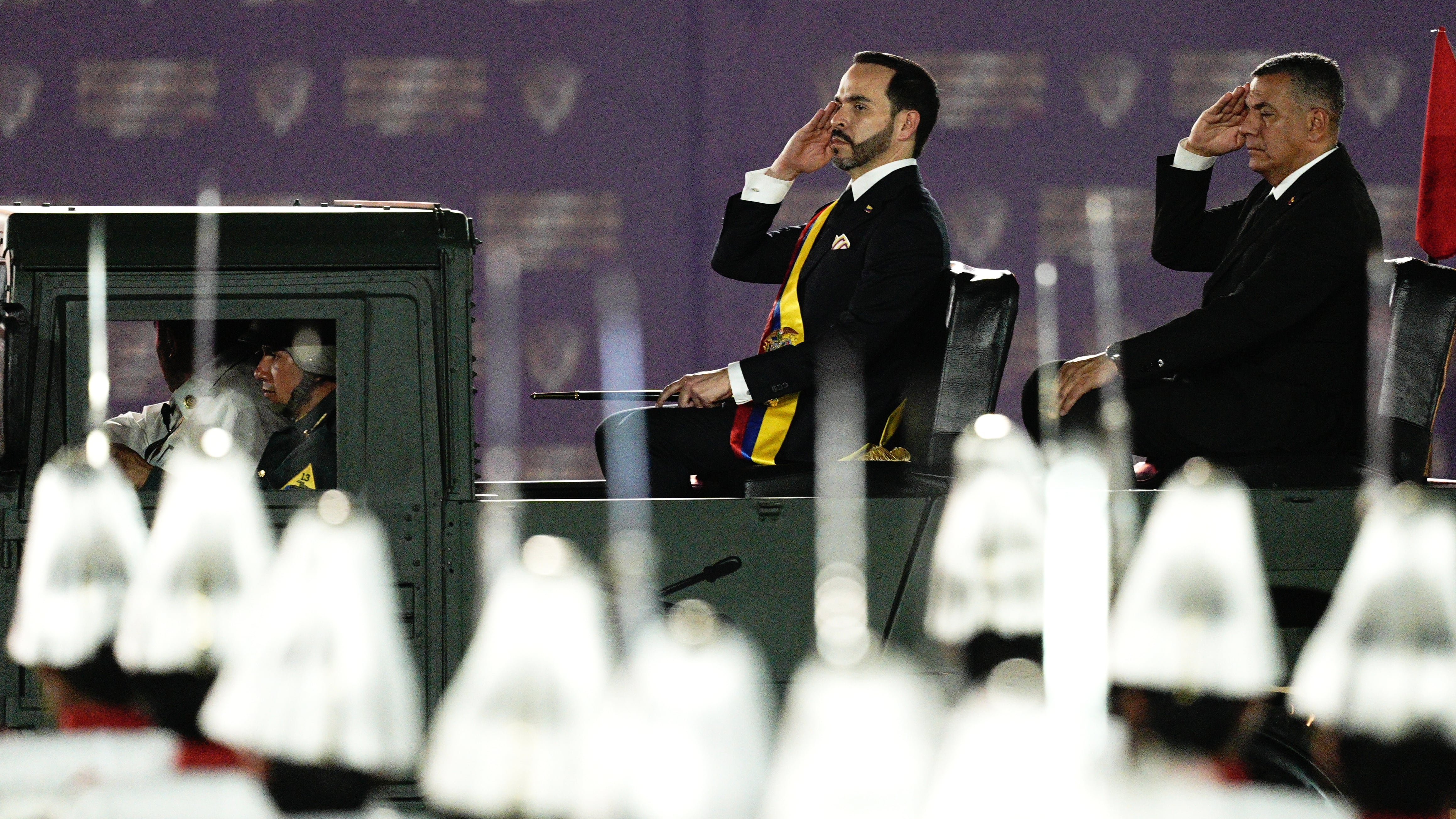 La posesión de Abelardo de la Espriella como presidente de Colombia, en vivo | “Ha comenzado la recuperación del orden, la autoridad y la libertad”: el primer discurso del jefe de Estado