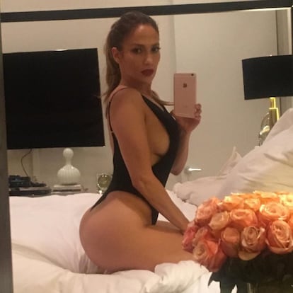 Con esta sensual imagen, Jennifer Lopez se convirtió en trending topic.