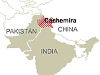 Abren las urnas en siete estados de India mientras la violencia se ceba en Cachemira