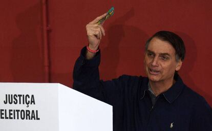 Jair Bolsonaro vota no Rio de Janeiro