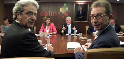 Los l&iacute;deres de CC OO y UGT de Madrid, durante la reuni&oacute;n con la CEIM.