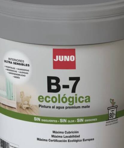 Pictograma que indica el porcentaje de material reciclado en la fabricación de un cubo de pintura de Industrias Juno.