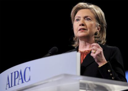La secretaria estadounidense de Estado, Hillary Clinton, interviene en la conferencia anual del AIPAC.