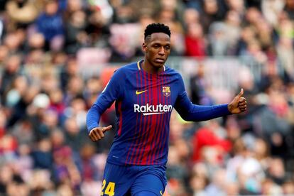 Yerri Mina en su primer partido en el Camp Nou.